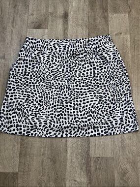 Chico's Black and White Abstract Print Mini Skirt size Chicos 2 or 12